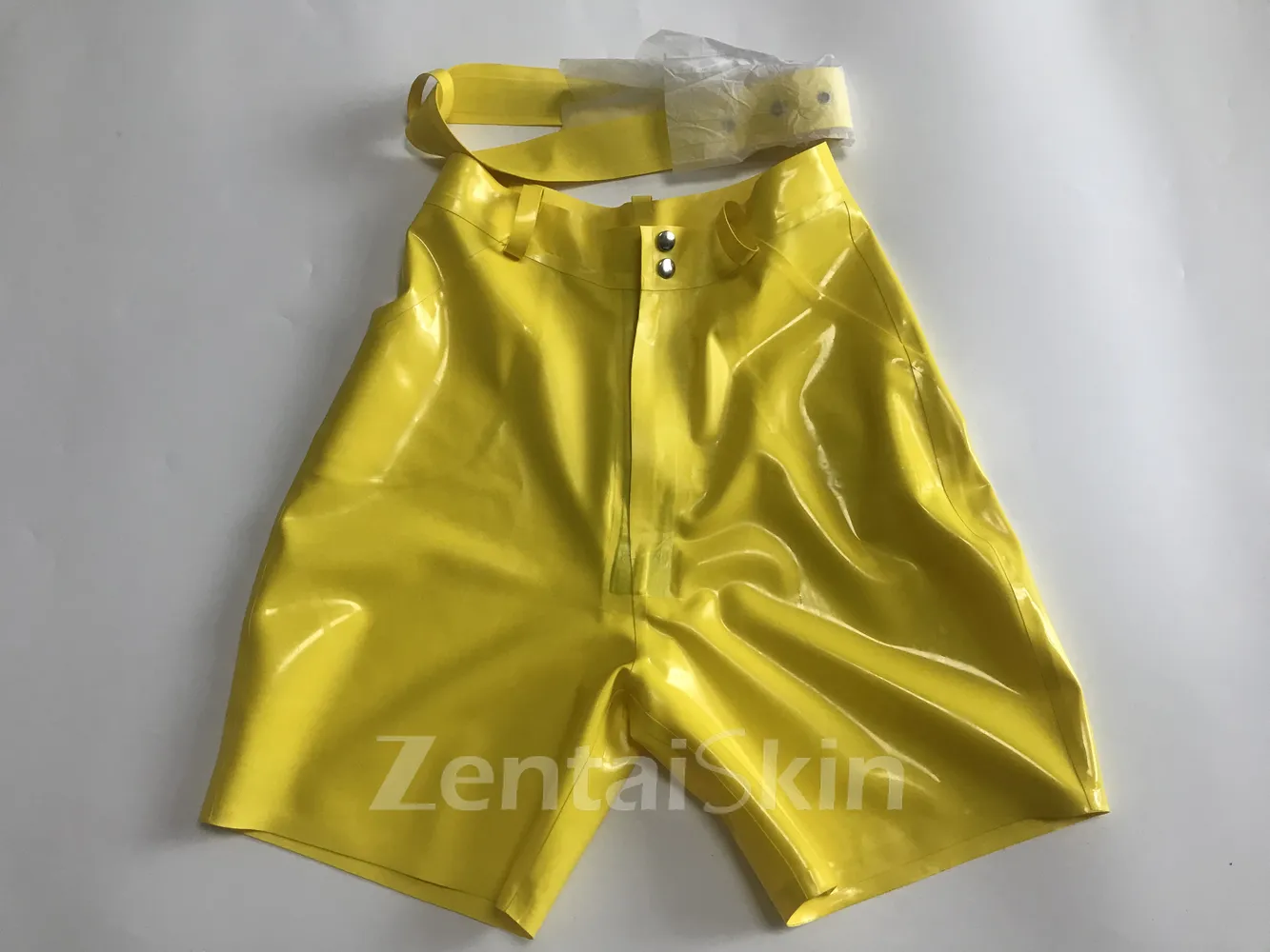 Second Skin Natural Latex Sexy Yellow High Waist Shorts Belt Pocket Front Zip Press Stud Latex Short Pants